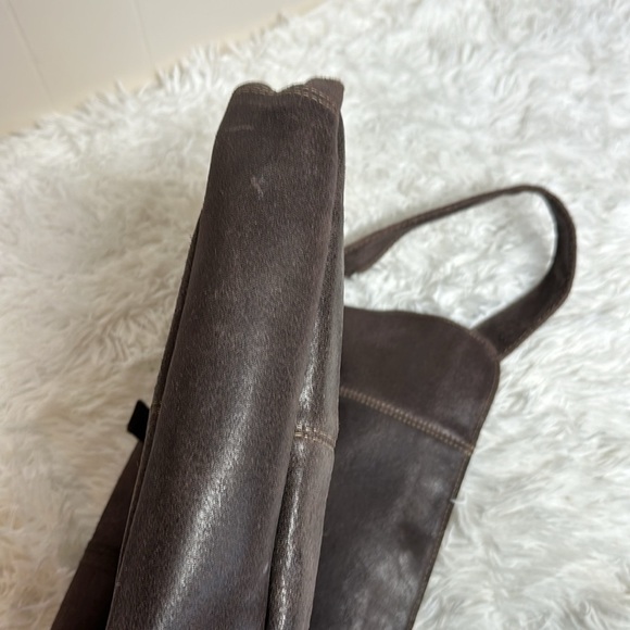 LeDonne Distressed Leather Messenger Bag - Picture 7 of 10